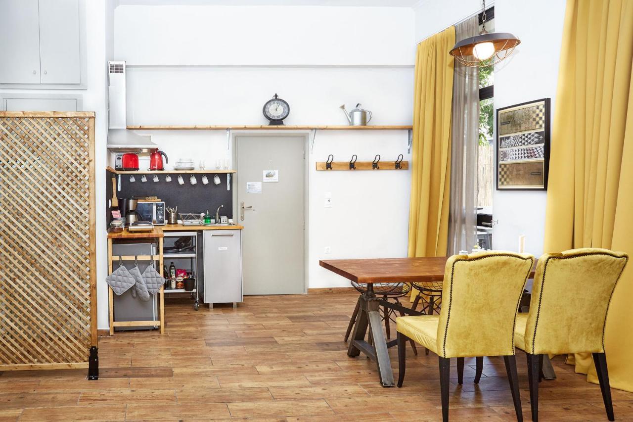 Studio Apartment